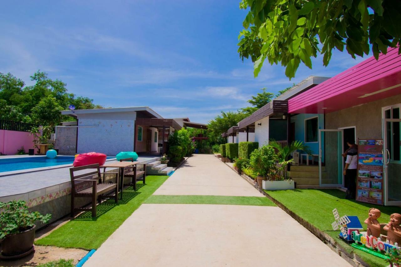 Oyo 354 Ton Hom Resort & Villa HHQ Exterior photo