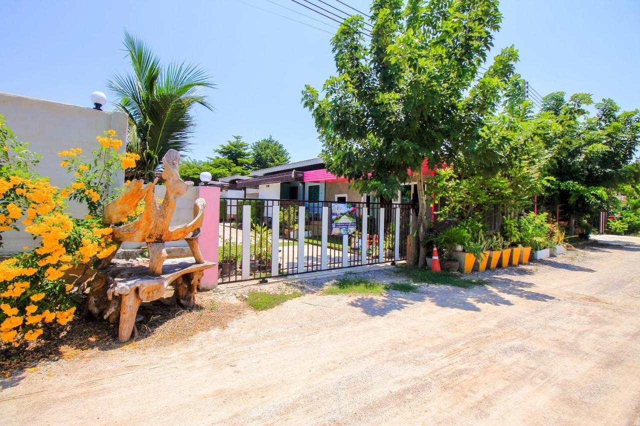 Oyo 354 Ton Hom Resort & Villa HHQ Exterior photo