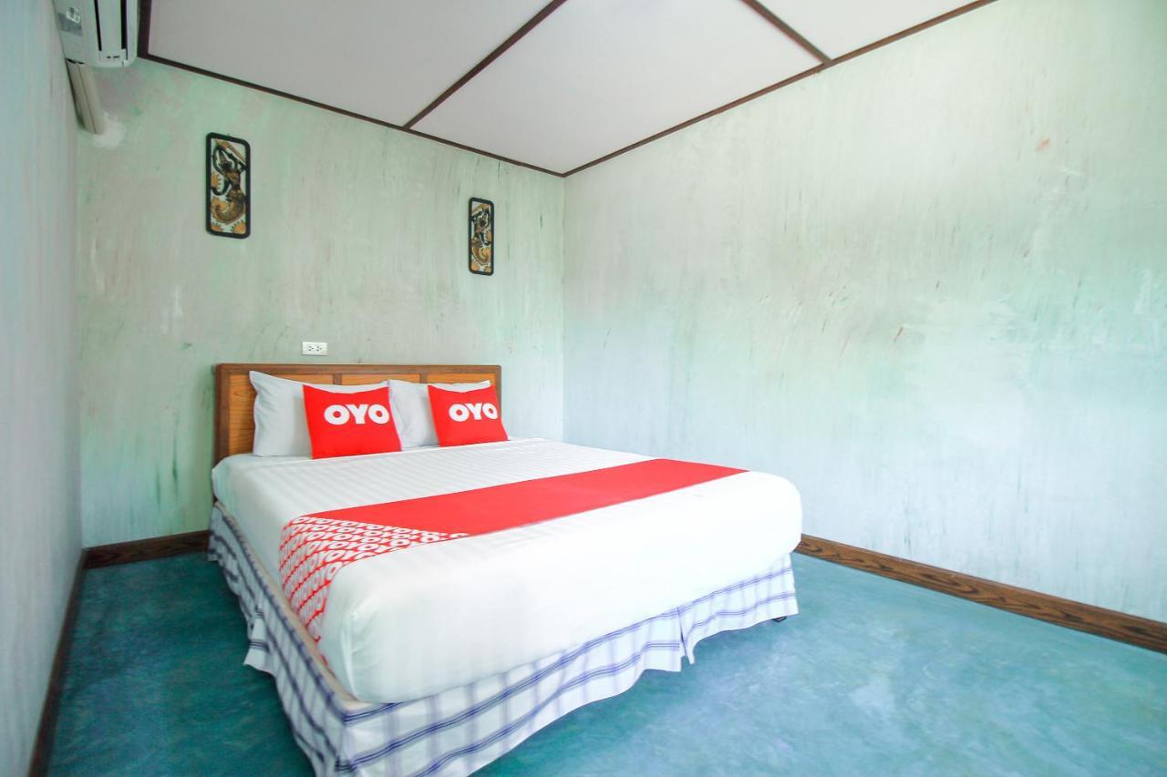 Oyo 354 Ton Hom Resort & Villa HHQ Exterior photo