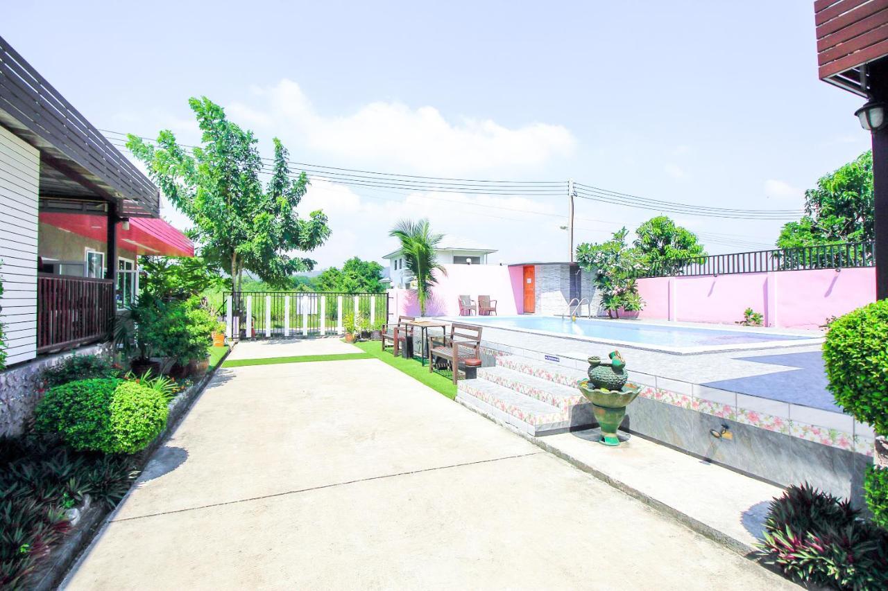 Oyo 354 Ton Hom Resort & Villa HHQ Exterior photo